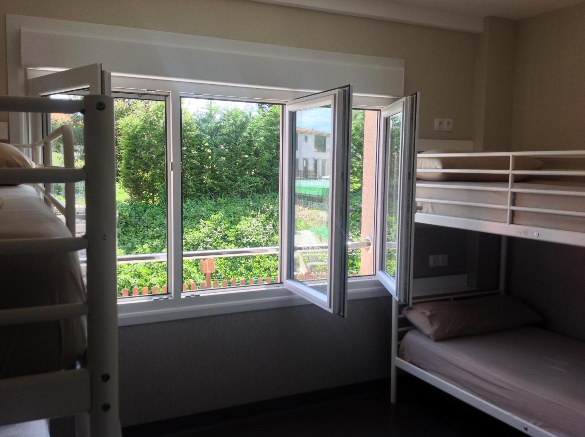 Albergue As Eiras Lires Rum bild